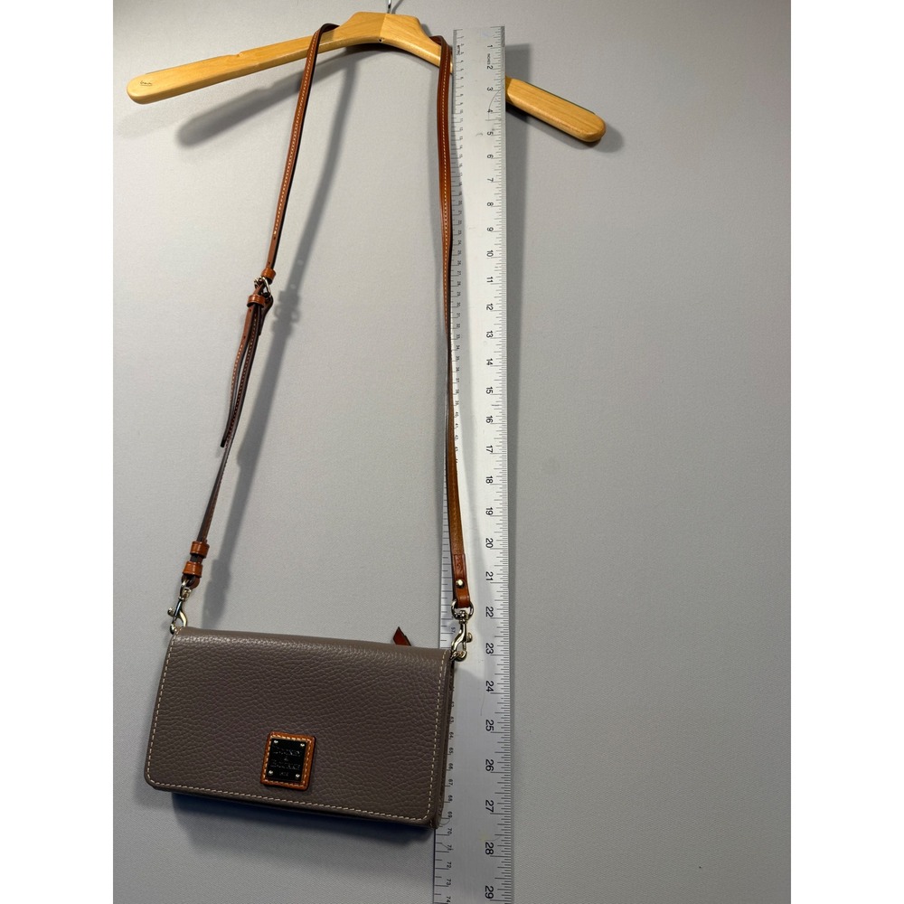 Dooney & Bourke Pebble Grain Crossbody Wallet Bag Taupe Gray Leather EUC - Picture 3 of 15